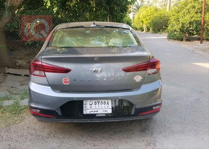 هیوندای ئەلەنترا